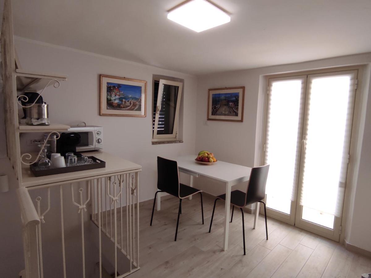 Апартаменты Taormina House Экстерьер фото